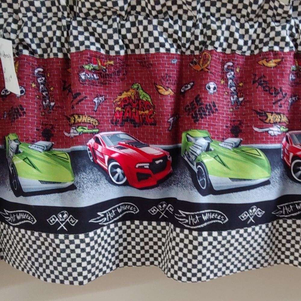 🏎 "Hot Wheels" Valances